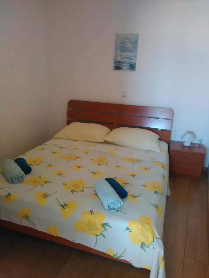 Apartmani Maja Паг Экстерьер фото